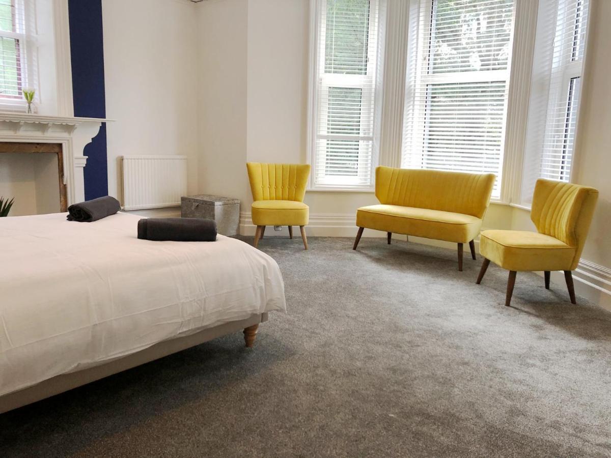 Summer Breeze -3 Bed-Sleeps 6-Parking-Walk To The Beach-Spacious-Families-Groups-Professionals Welcome Bournemouth Buitenkant foto