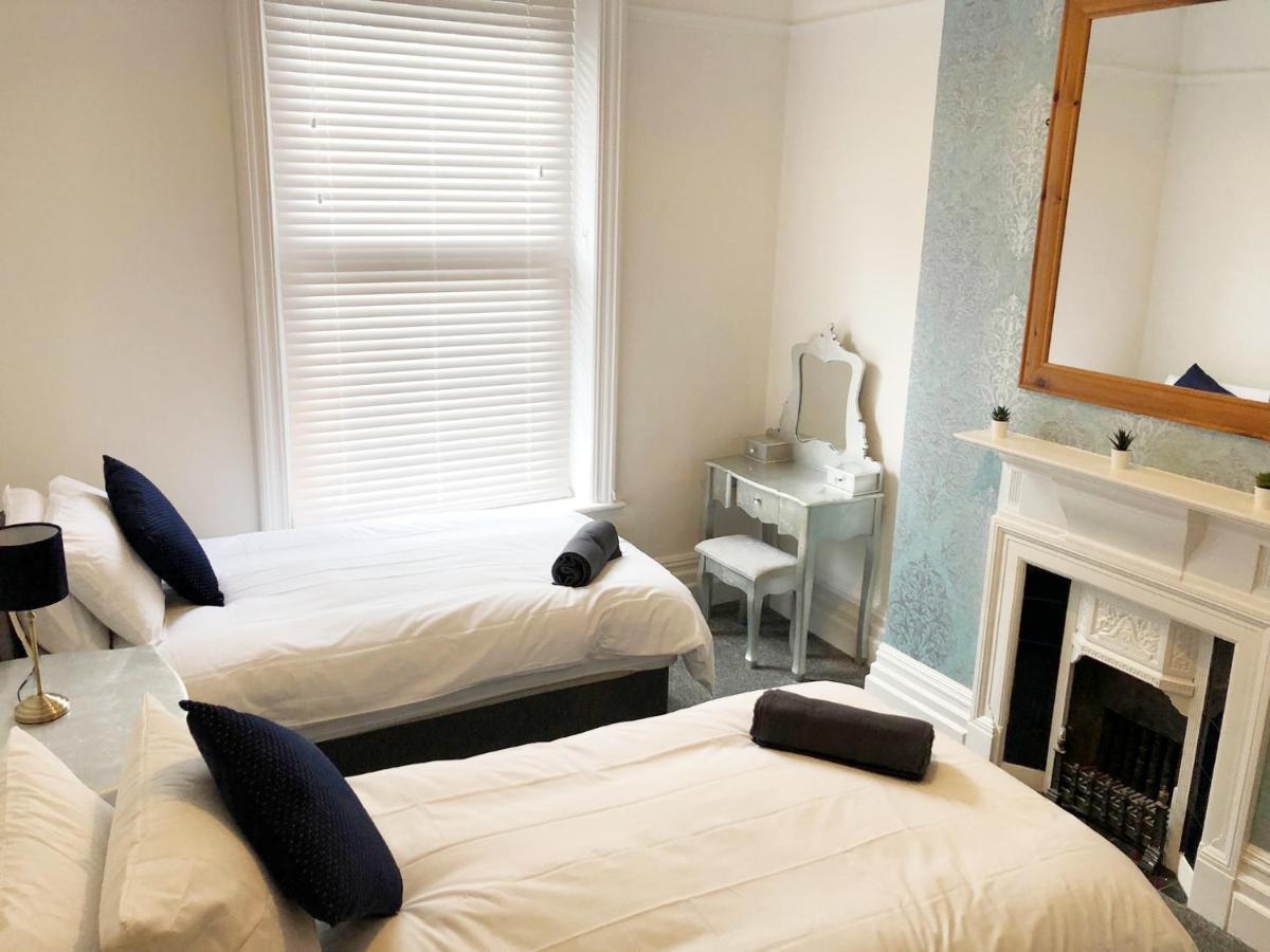 Summer Breeze. 3-Bed Apartment Close To The Beach Bournemouth Buitenkant foto